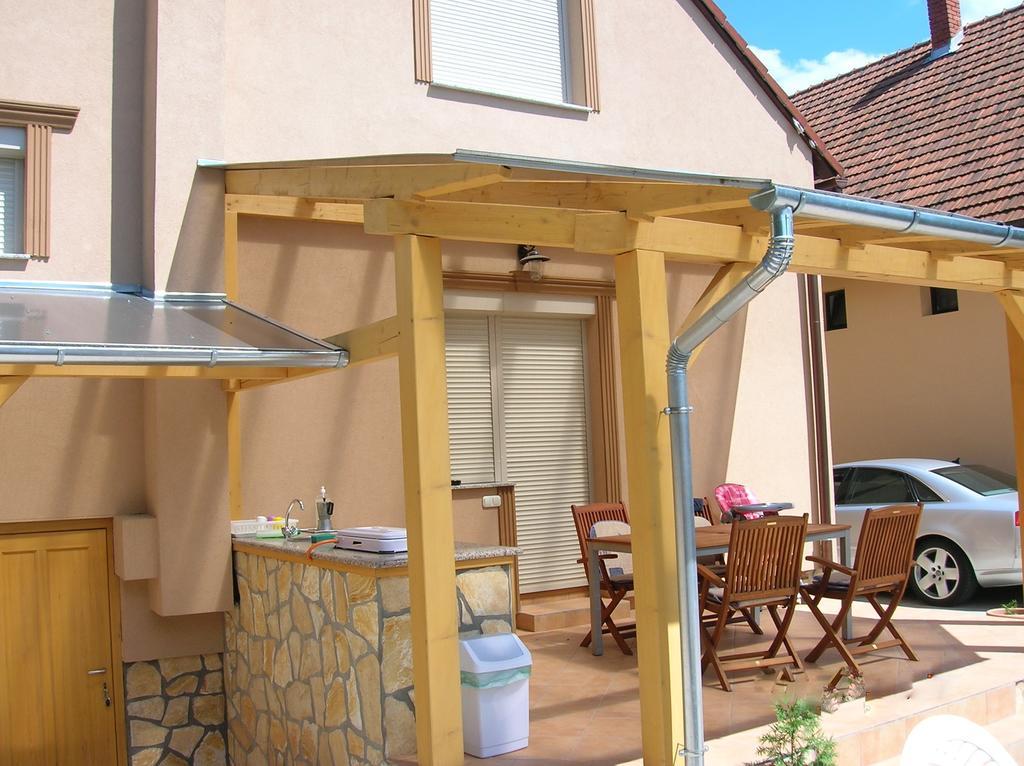 Ferienwohnung Margareta Apartman Sárvár Exterior foto